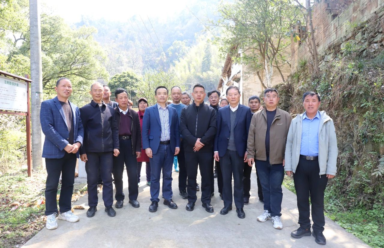 赣江文化捐资15万修路，助力婺源山村振兴